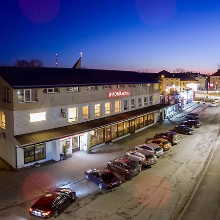 Hotell Wironia Johvi Bagian luar foto