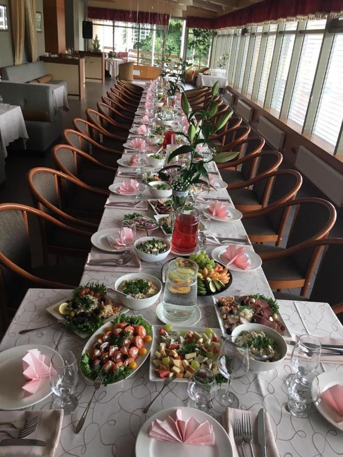 Hotell Wironia Johvi Bagian luar foto