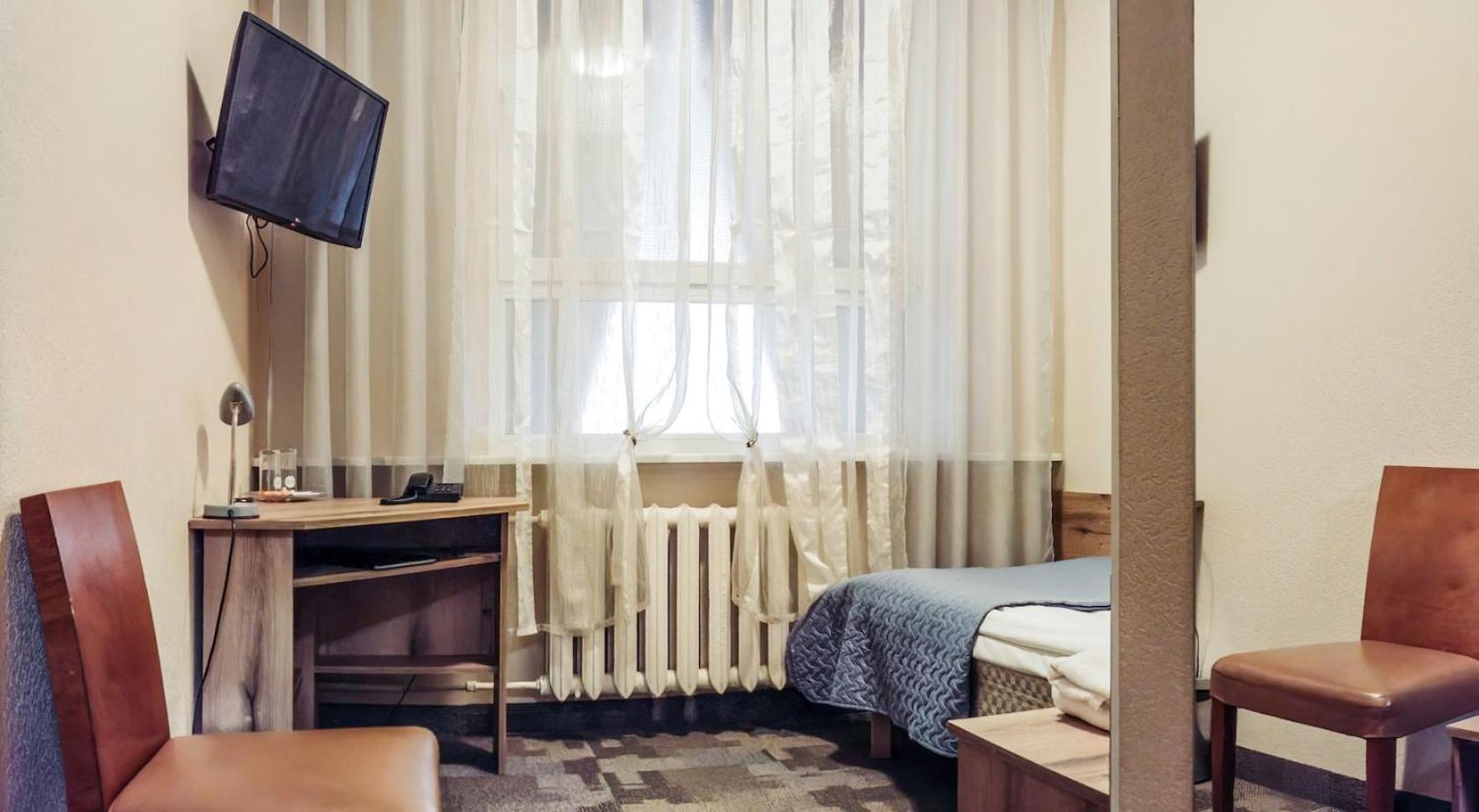Hotell Wironia Johvi Bagian luar foto