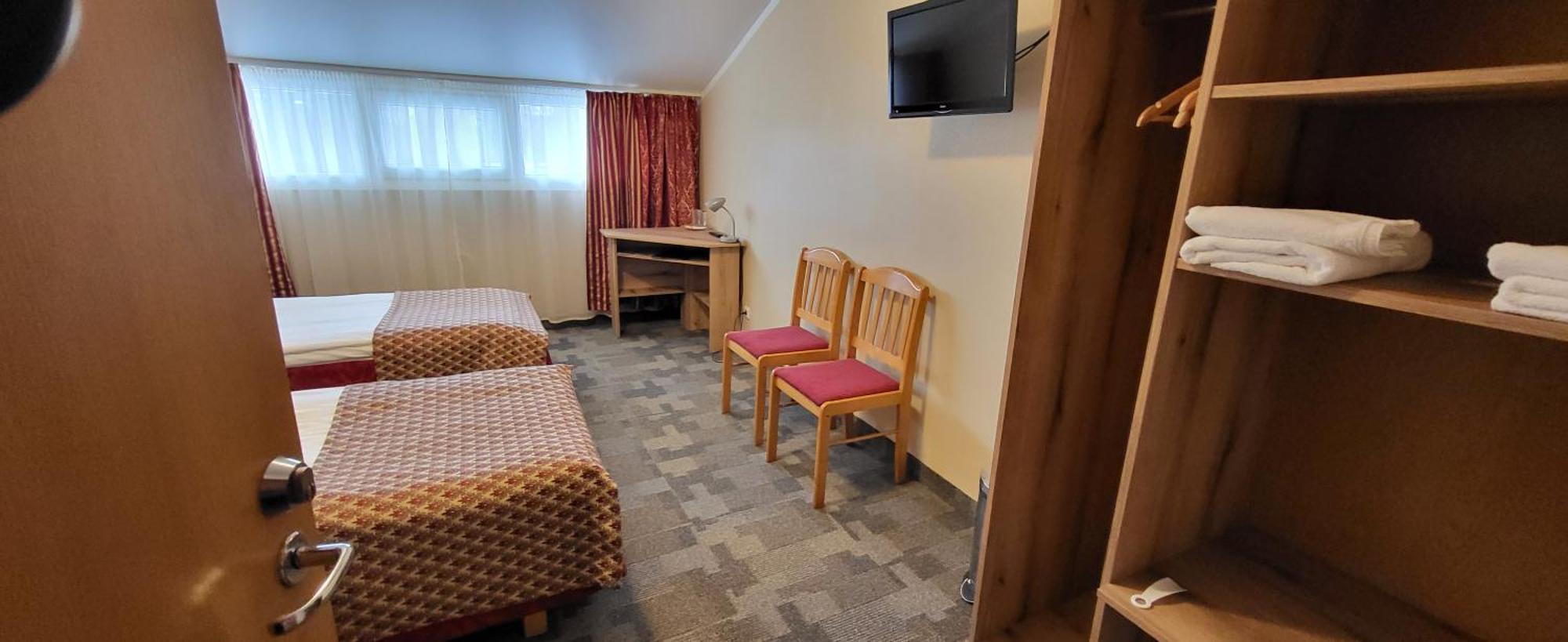 Hotell Wironia Johvi Bagian luar foto