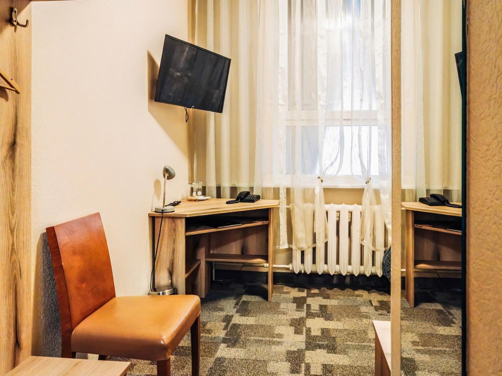 Hotell Wironia Johvi Bagian luar foto