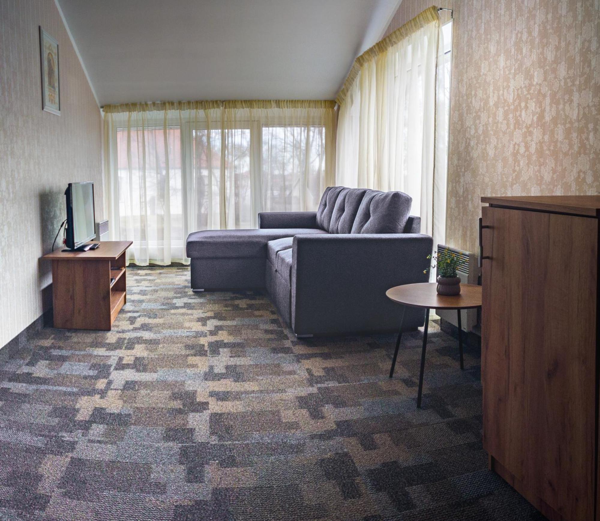Hotell Wironia Johvi Bagian luar foto