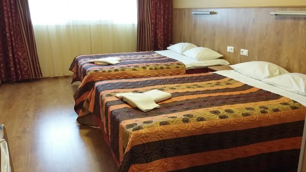 Hotell Wironia Johvi Bagian luar foto