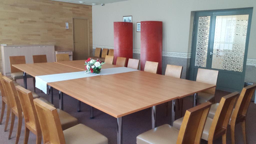Hotell Wironia Johvi Bagian luar foto