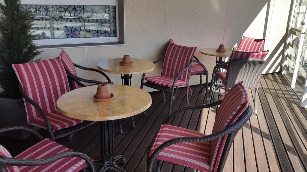 Hotell Wironia Johvi Bagian luar foto