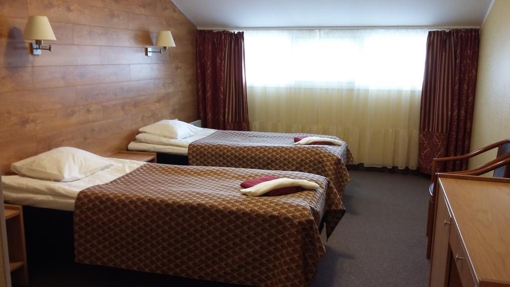 Hotell Wironia Johvi Bagian luar foto