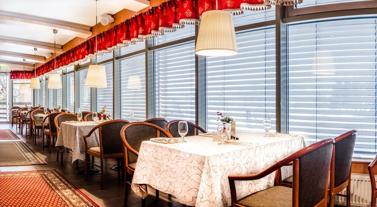 Hotell Wironia Johvi Bagian luar foto