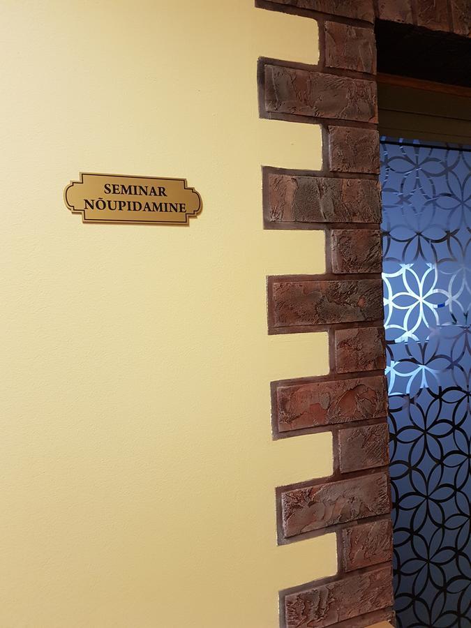 Hotell Wironia Johvi Bagian luar foto